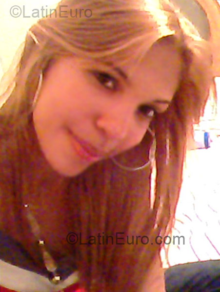 Date this athletic Dominican Republic girl Claridania from Santiago DO1139