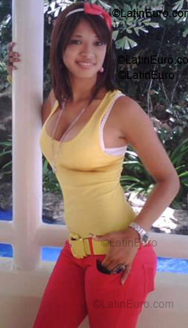 Date this young Dominican Republic girl Rafelina from Santiago DO1141