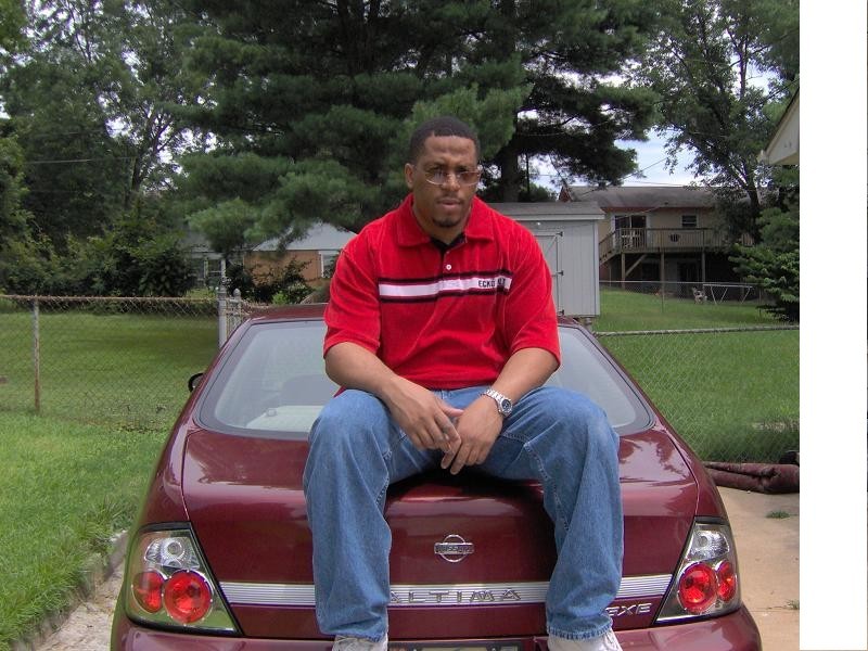 Date this happy United States man Shawn from Rochester US3134