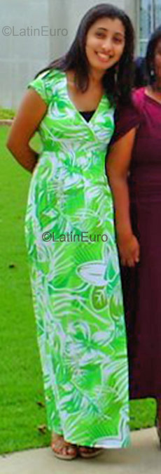 Date this gorgeous Brazil girl Vivian Cristina from Rio De Janeiro BR1395