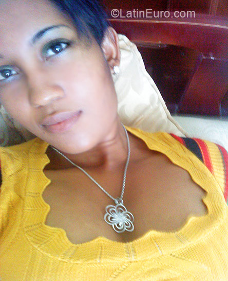 Date this stunning Dominican Republic girl Margaret from Fantino DO1162