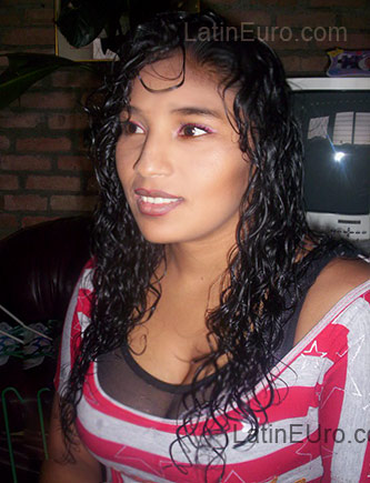 Date this stunning Colombia girl Mari from Popayan CO1145