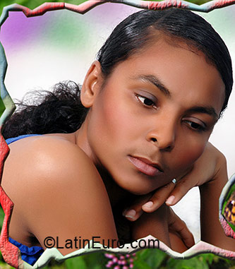 Date this good-looking Dominican Republic girl Juana from San Cristobal DO1210