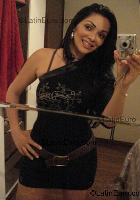 Date this cute Brazil girl Marluce from Brasilia BR1436