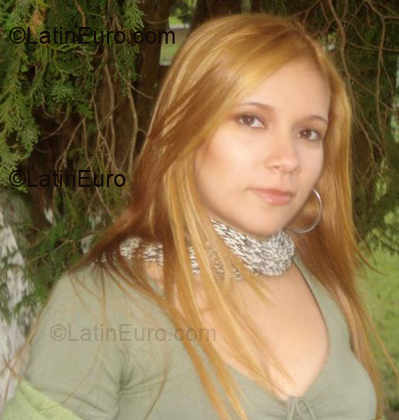 Date this tall Brazil girl Aline from Nova Iguacu BR1444