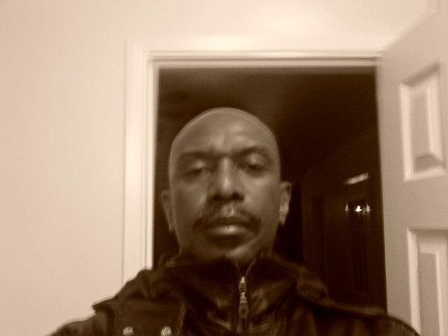 Date this georgeous United States man Renaldo from Los Angeles US3251