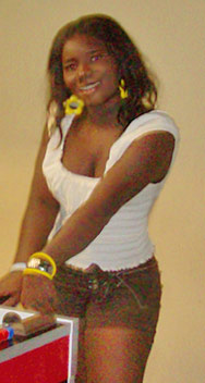 Date this pretty Dominican Republic girl Andrea from Santo Domingo DO1233