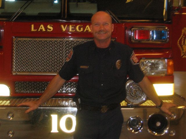 Date this athletic United States man Steve from Las Vegas US3319