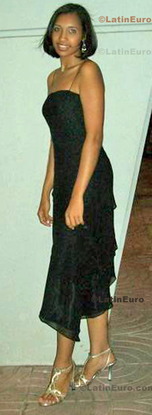 Date this lovely Dominican Republic girl Wendy from Santiago DO8207