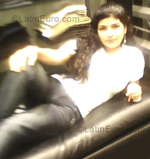 Date this athletic Colombia girl Angelica from Cartagena CO1198