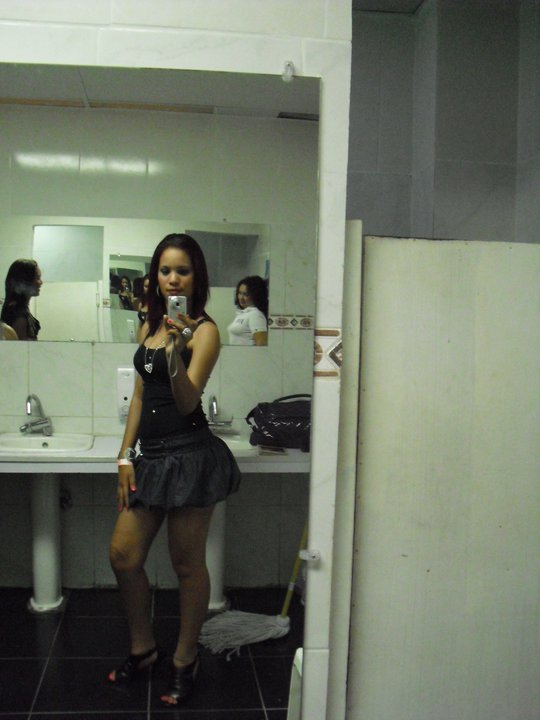 Date this hard body Dominican Republic girl Cesarina from dajabon DO1302
