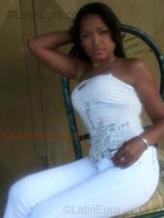 Date this funny Dominican Republic girl Rosaury from Rosaury DO1304