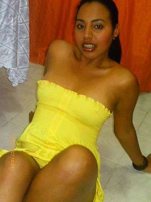 Date this young Dominican Republic girl Anyolina from Santiago RP15