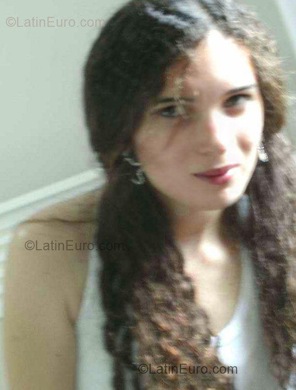 Date this gorgeous Brazil girl Janilcecia from Rio De Janeiro BR1522