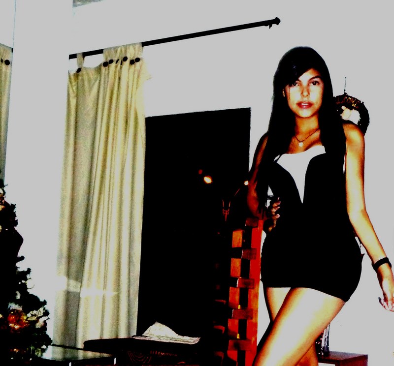 Date this foxy Colombia girl MARIACALLE from Cali CO1312