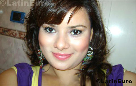 Date this foxy Colombia girl Katherine from BARRANQUILLA CO1321