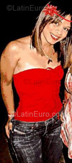 Date this georgeous Colombia girl Loraine from Barranquilla CO1322