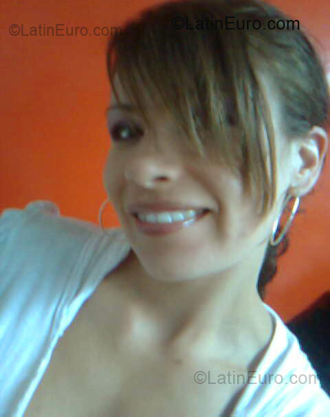 Date this tall Colombia girl Mariana from Bogota CO1331