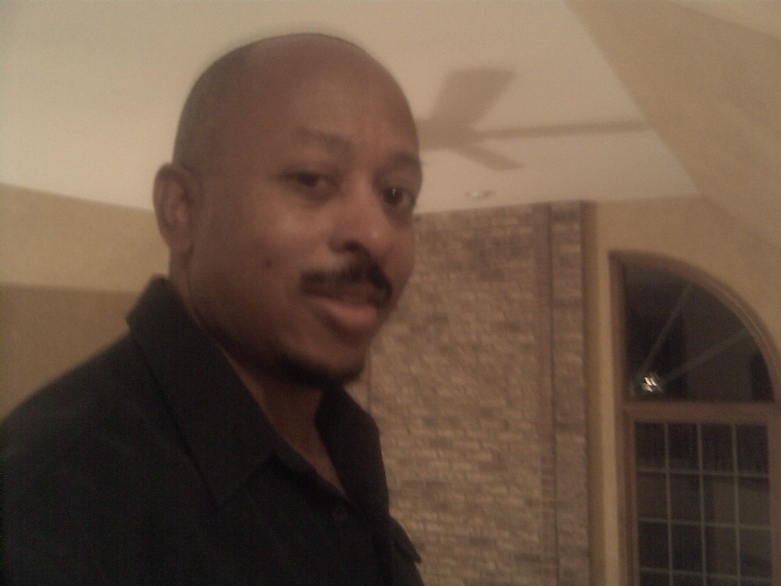 Date this attractive United States man Garry from Chicago US3617