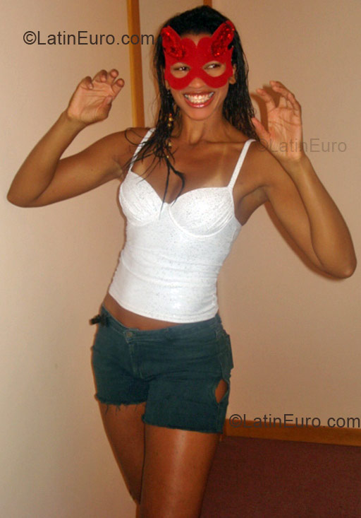 Date this voluptuous Brazil girl Ana from Sao Paulo BR1610