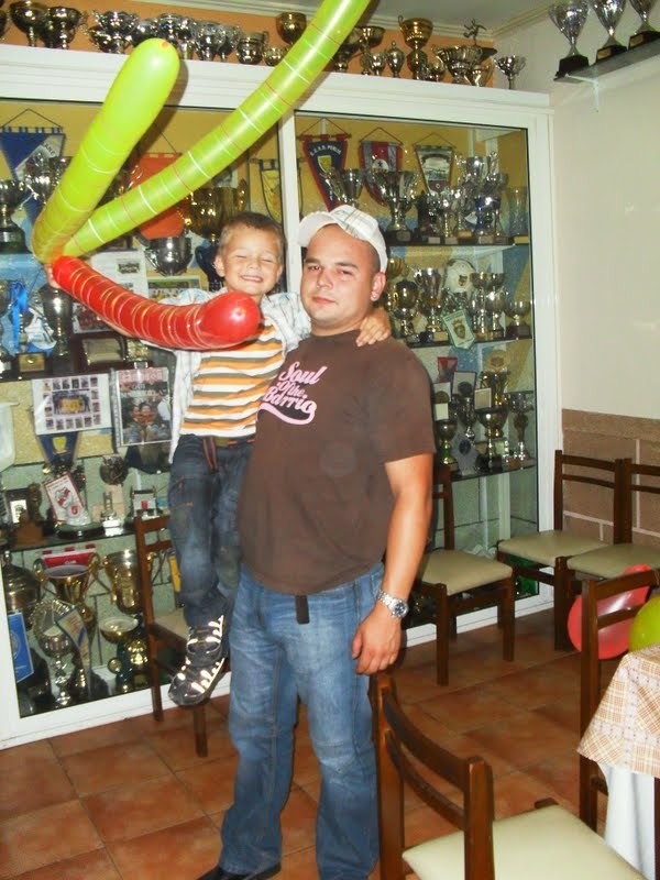 Date this athletic Spain man Ady from La CoruÃ±a ES56