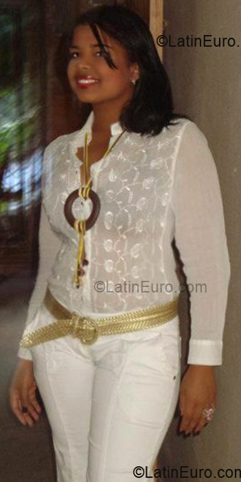 Date this funny Dominican Republic girl Anabel from Santiago DO1549