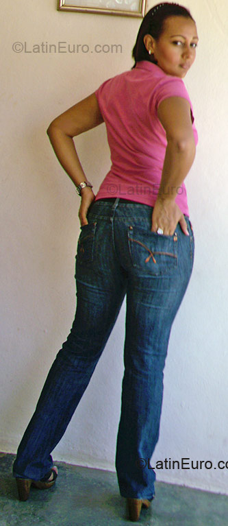 Date this charming Dominican Republic girl Rosa from La Romana DO1590