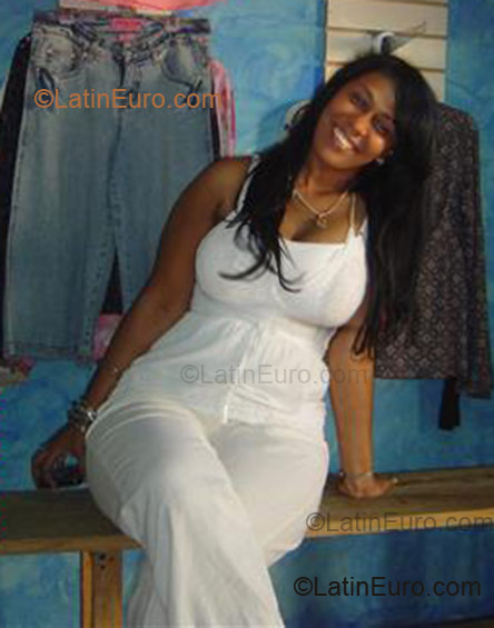 Date this georgeous Dominican Republic girl Elisabeth from Santiago DO1592