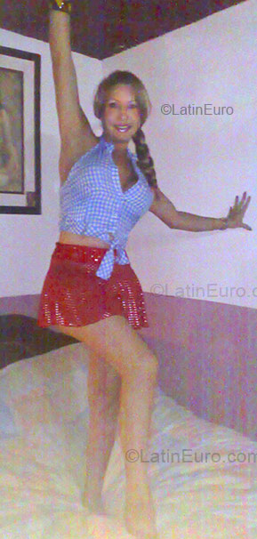 Date this gorgeous Colombia girl Leidi Johana from Bogota CO1444