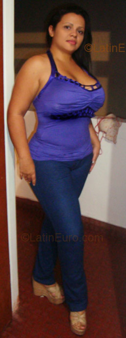 Date this charming Colombia girl Paola Andrea from Cali CO1451