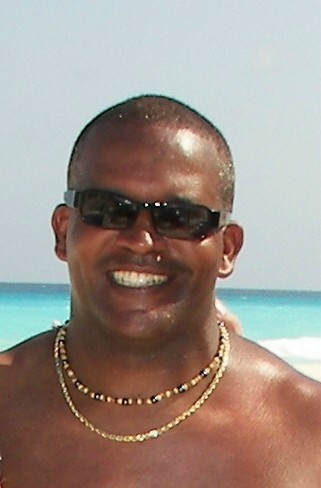 Date this lovely United States man Luther from Ontario US3818