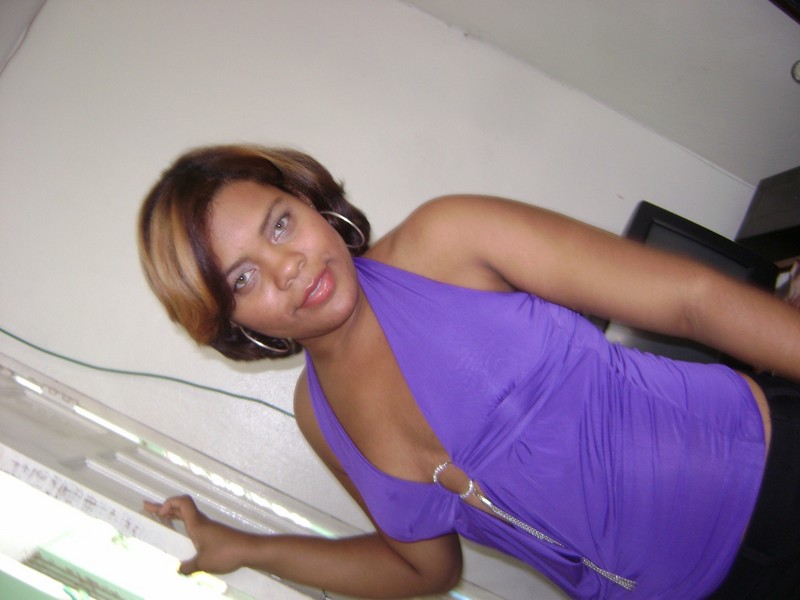 Date this voluptuous Dominican Republic girl Wendoly from Santo Domingo DO1638