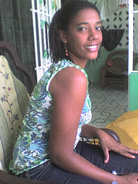 Date this stunning Dominican Republic girl Yoryi from Santo Domingo DO1812