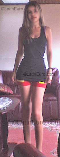Date this foxy Colombia girl Luz Dary from Medellin CO1612