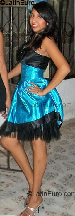 Date this happy Colombia girl Stefhania from Barranquilla CO1616