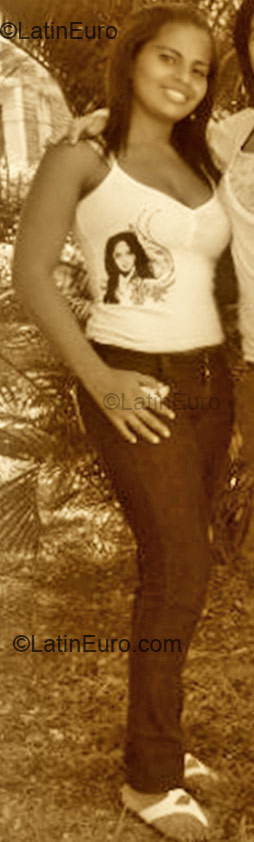 Date this delightful Colombia girl Lorena from Cali CO1633