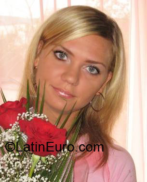Date this sensual France girl Ritka from Paris FR51