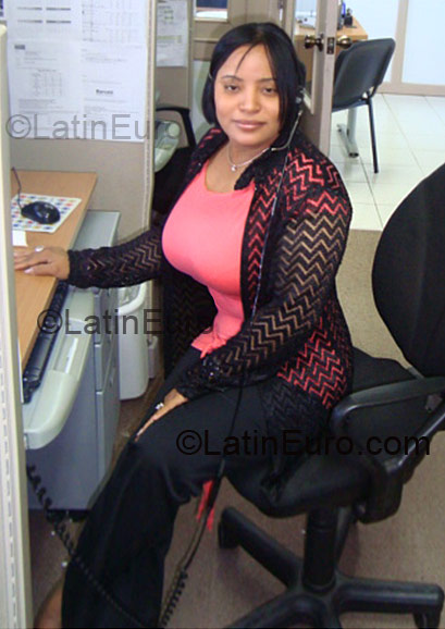 Date this lovely Dominican Republic girl Monica from Santo Domigo DO1938
