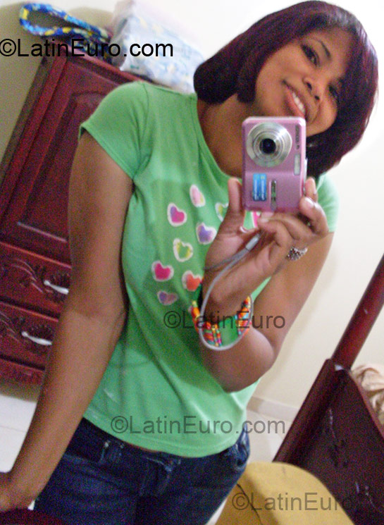 Date this cute Dominican Republic girl Anyelina from San Cristobal DO1972
