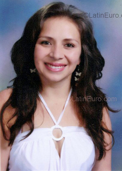 Date this stunning Colombia girl Paola from Tunja CO17291