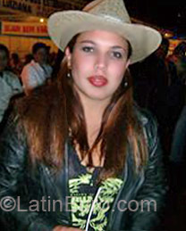 Date this happy Brazil girl Vania from Campo Mourao BR1859
