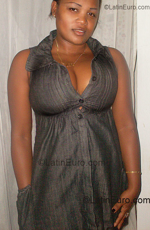 Date this hard body Dominican Republic girl Virginia Altagracia from Invi DO2015