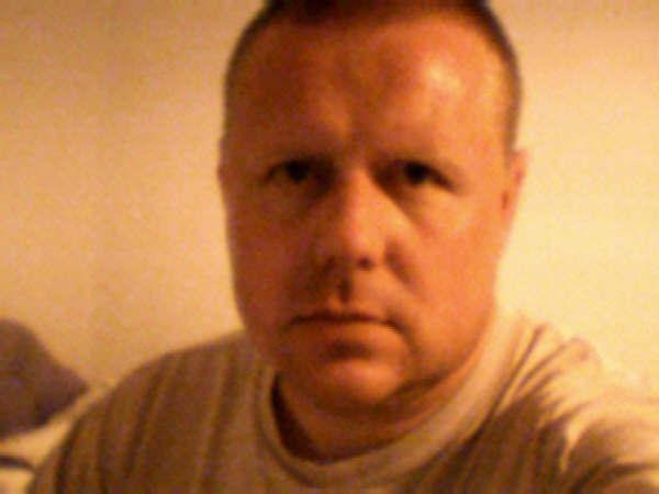 Date this voluptuous United Kingdom man Andrew from  GB251