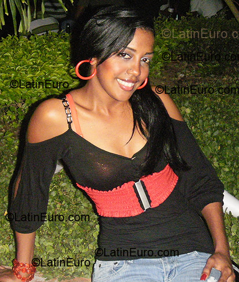 Date this young Dominican Republic girl Claribel from Sanchez , Samana DO2035