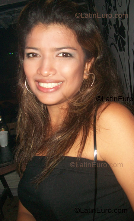 Date this athletic Colombia girl Kelly Johanna from Barranquilla CO1777