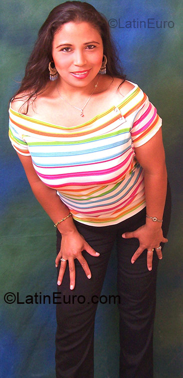 Date this tall Colombia girl Alba Judith from Bogota CO1783