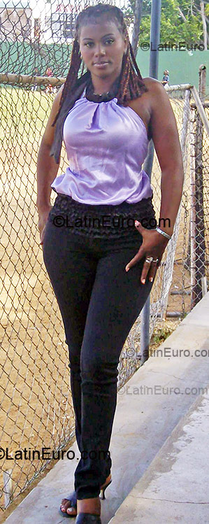 Date this sultry Dominican Republic girl Ana Luisa from Santo Domingo DO2129