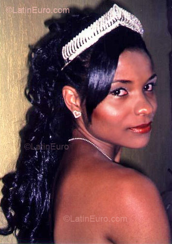 Date this sultry Brazil girl Elisangela from Rio De Janeiro BR1933