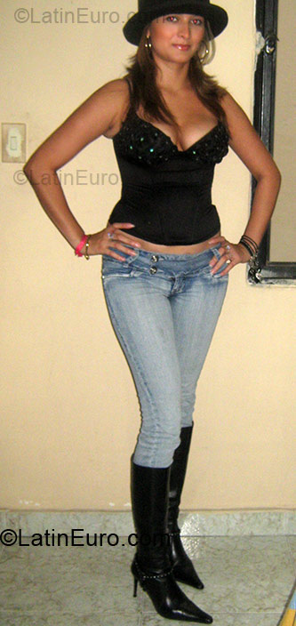 Date this tall Colombia girl Katherine from Tulua CO1882