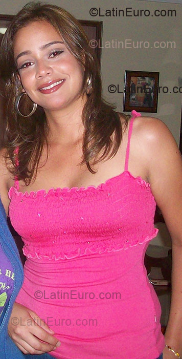 Date this attractive Colombia girl Luisa Fernanda from Sevilla CO1884